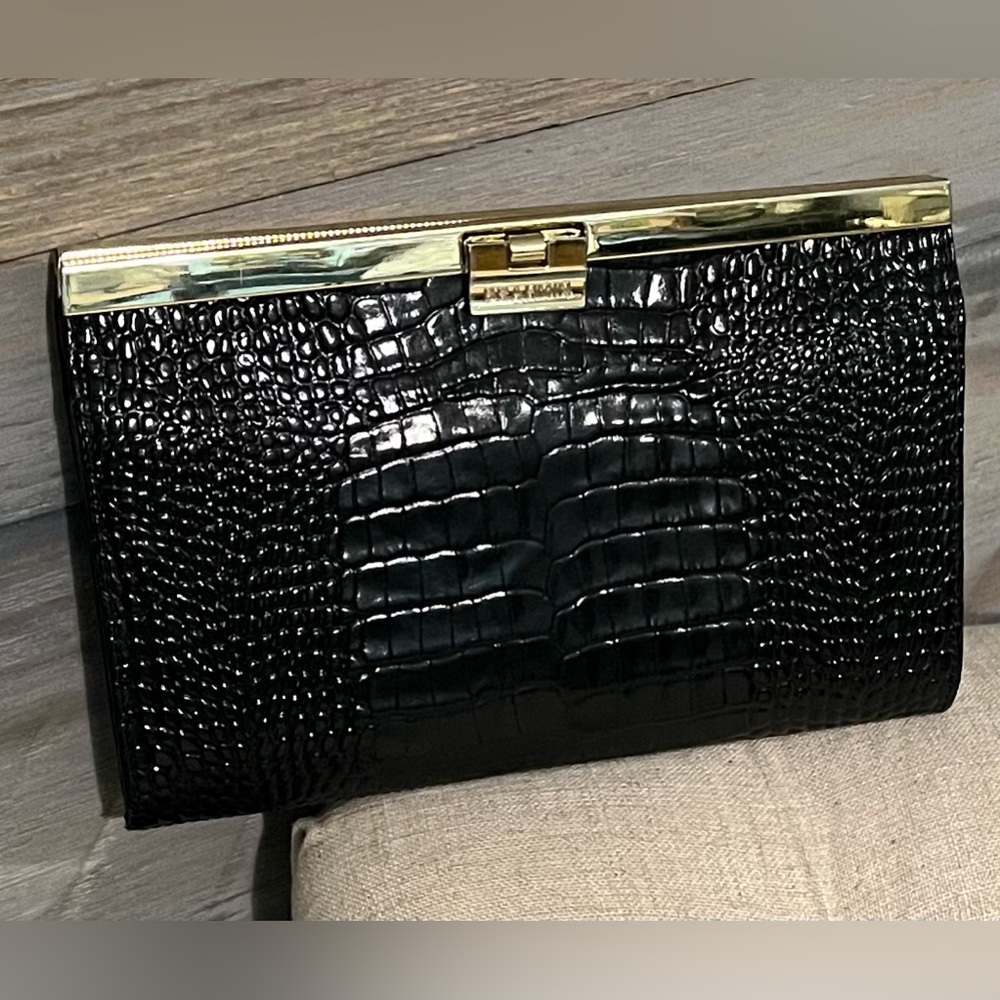Rare Brahmin Avery Majestic metal Frame, Used, Beautiful Clutch/Wallet